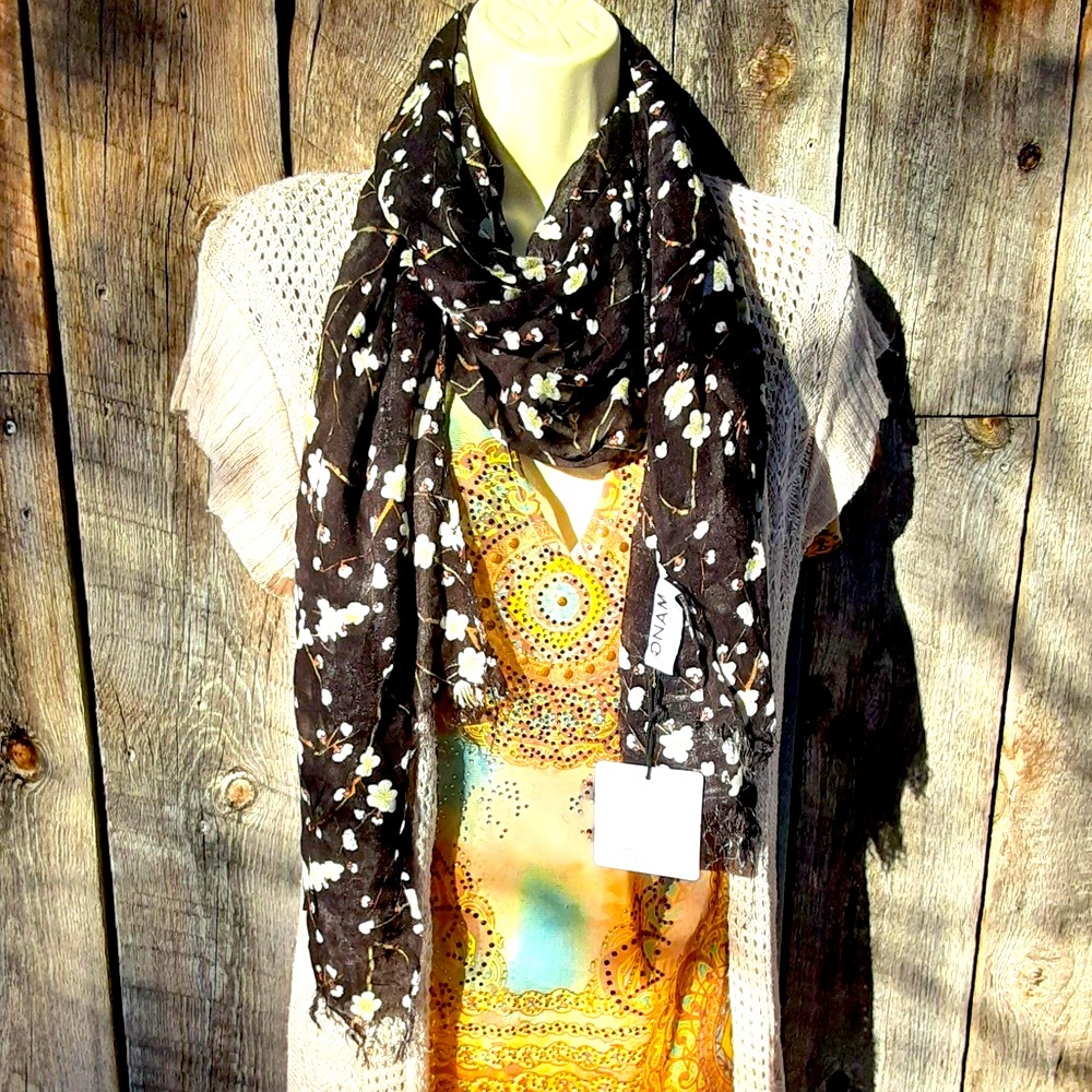 Floral print scarf by Onam